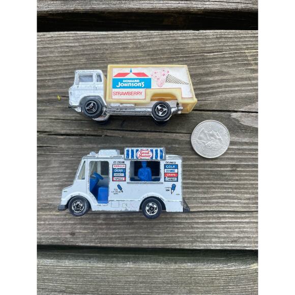 2 vintage Ice Cream Trucks Howard Johnsons Strawberry Hot Wheels Good Humor - Picture 1 of 7